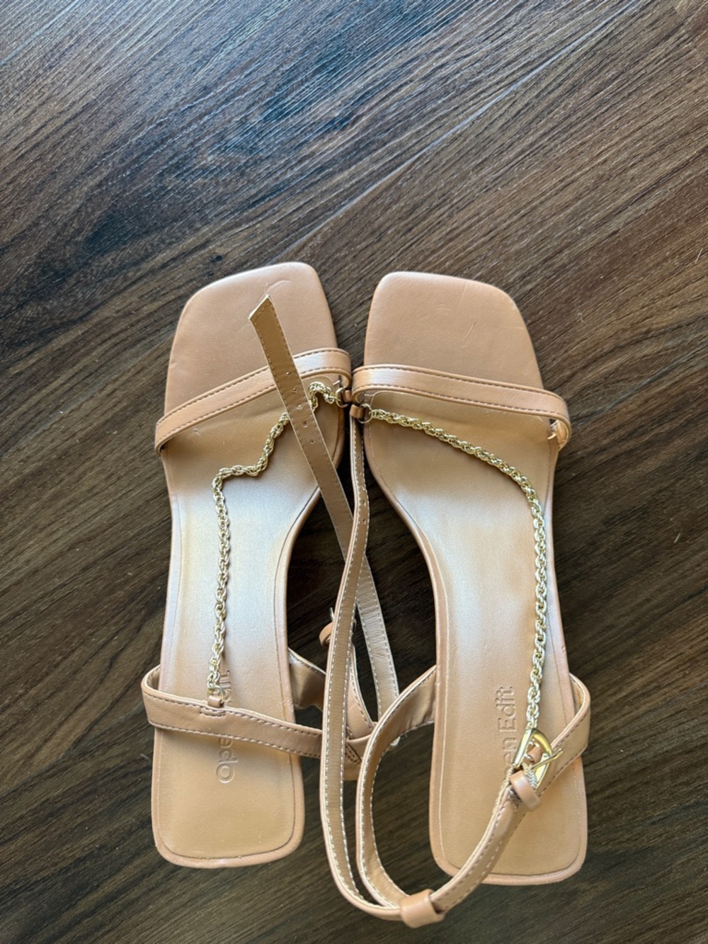 Women’s Tan Strappy Sandals with Gold Chain Accent